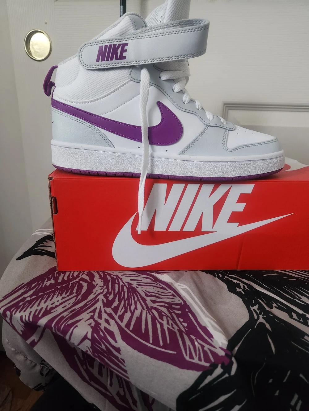 Nike Youth High-Top Sneakers White with Purple Accents